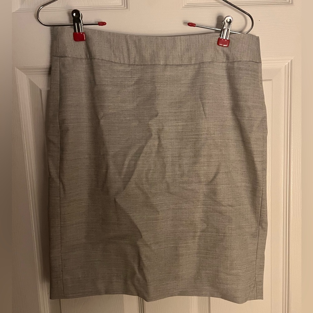 Gray Banana Republic suit skirt
